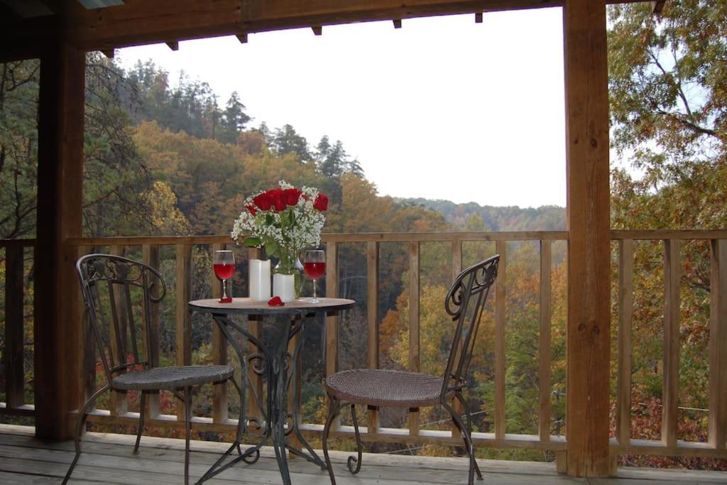 Little Cabin All To Yourself Sevierville Exterior photo
