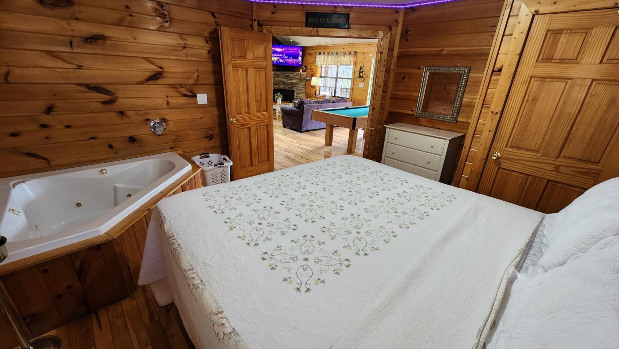 Little Cabin All To Yourself Sevierville Exterior photo